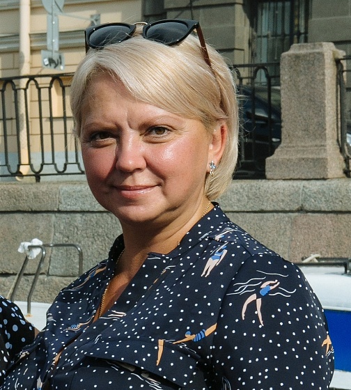 Елена Семенова